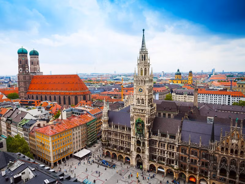 7. Munich, Đức Munich có thể nổi tiếng vì lễ hội bia Oktoberfest vào tháng 10 hàng năm, nhưng thành phố này cũng là một trung tâm công nghệ lớn ở châu Âu. Năm 2015, Munich là cái nôi của gần 100.000 công ty mới thành lập.