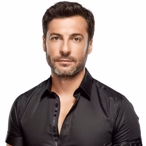 Barış Kılıç (sinh năm 1978) vừa là diễn viên vừa là biên tập phim trong showbiz Thổ Nhĩ Kỳ.