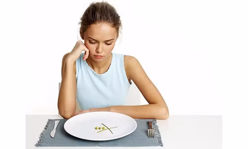 Mắc những sai lầm khi ăn kiêng có thể gây hại sức khỏe (Ảnh minh họa)