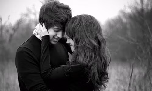 Đêm tân hôn vừa tắt điện chồng đã sung sướng hét lên Dem tan hon vua tat dien chong da sung suong het len
