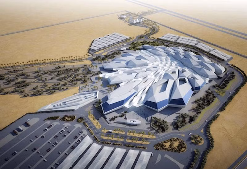 Trung tâm nghiên cứu dầu mỏ King Abdullah, Riyadh, Ả Rập Saudi: Công trình độc đáo ở Trung Đông này có thiết kế như một khối tinh thể hình thành giữa sa mạc. Thiết kể mềm dẻo khiến tòa nhà có thể được dễ dàng mở rộng và biến đổi. Kỳ quan kiến trúc độc đáo này được tiến hành từ năm 2009, với chi phí ước tính khoảng 11,5 tỷ USD. Trung tâm sẽ có diện tích hơn 65.000 m2. Ảnh: Construction Week Online.