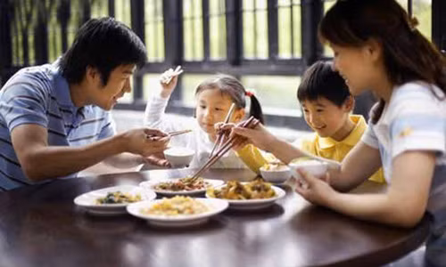 Vạch mặt "sát thủ" trên bàn ăn, bạn vẫn cho vào miệng hàng ngày Vach mat "sat thu" tren ban an, ban van cho vao mieng hang ngay