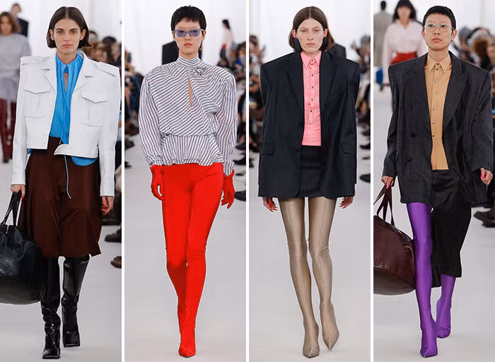 Thực tế, đôi boots của Tóc Tiên thuộc bộ sưu tập xuân hè 2017 của nhà mốt Balenciaga, trình làng hồi tháng 10/2016. Ngay từ khi ra mắt, giới chuyên môn đã dự đoán món phụ kiện này sẽ sớm gây sốt.