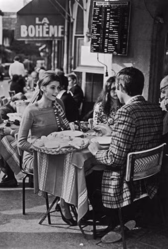 Cafe trên phố, năm 1960.