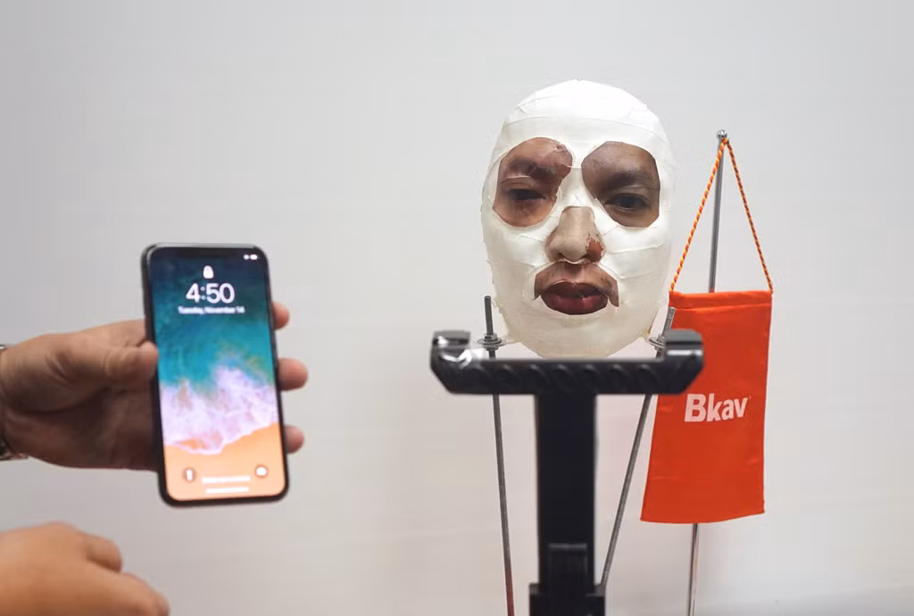 Mục đích của Bkav là gì khi vạch trần lỗ hổng Face ID? - Hình 2 Muc dich cua Bkav la gi khi vach tran lo hong Face ID?-Hinh-2