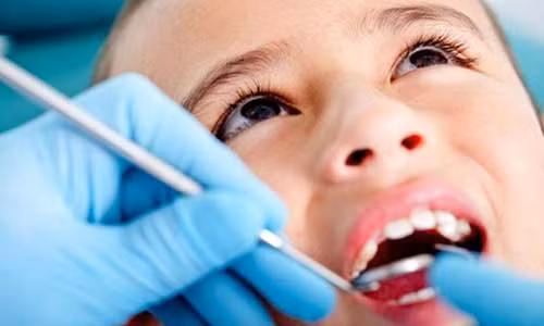 Nhổ răng sữa theo cách kinh dị này sẽ khiến trẻ ám ảnh mãi Nho rang sua theo cach kinh di nay se khien tre am anh mai