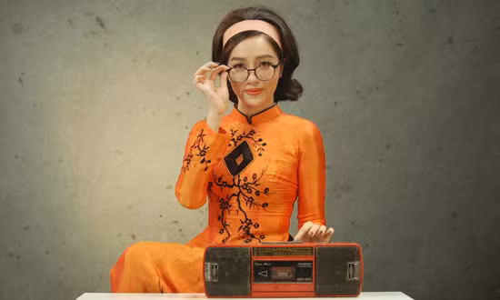 Beauty Blogger Tracy Trinh Giống như Makeup Artist Quách Ánh, Tracy Trinh không bỏ lỡ cơ hội hoá thân thành “Cô Ba Sài Gòn”.