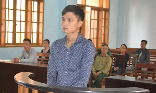 Sau an phuc tham, bi cao tiep tuc keu oan