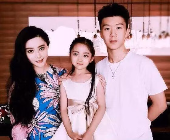 Phạm Thừa Thừa càng lớn càng bảnh bao.