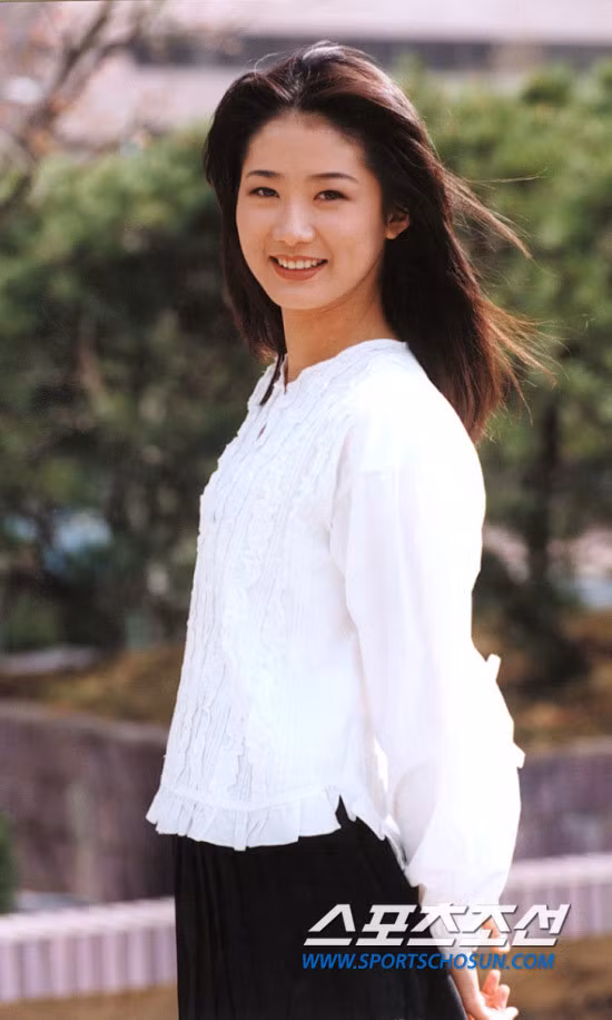 My nhan "Cu nhay cuoi cung" len tieng giua tin don tu tu