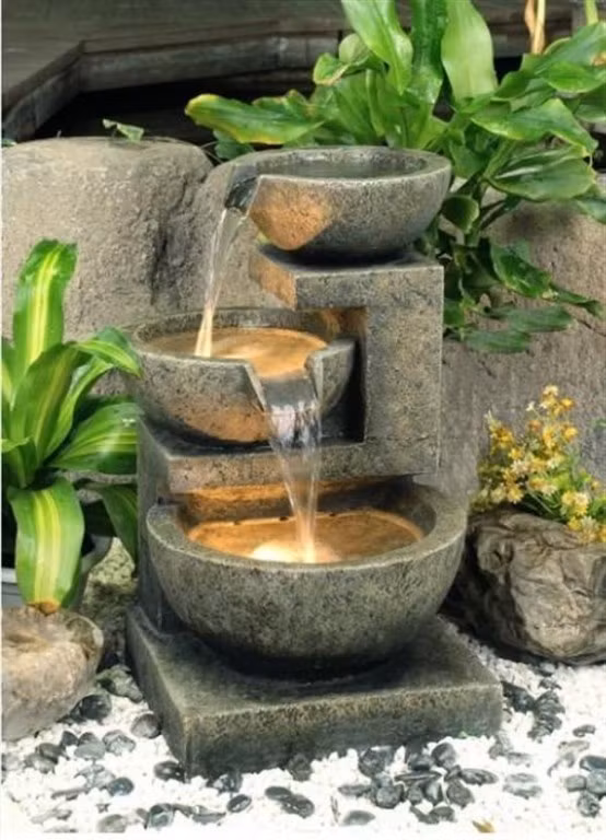 Một mẫu đài phun nước độc đáo cho sân vườn đẹp lung linh.
