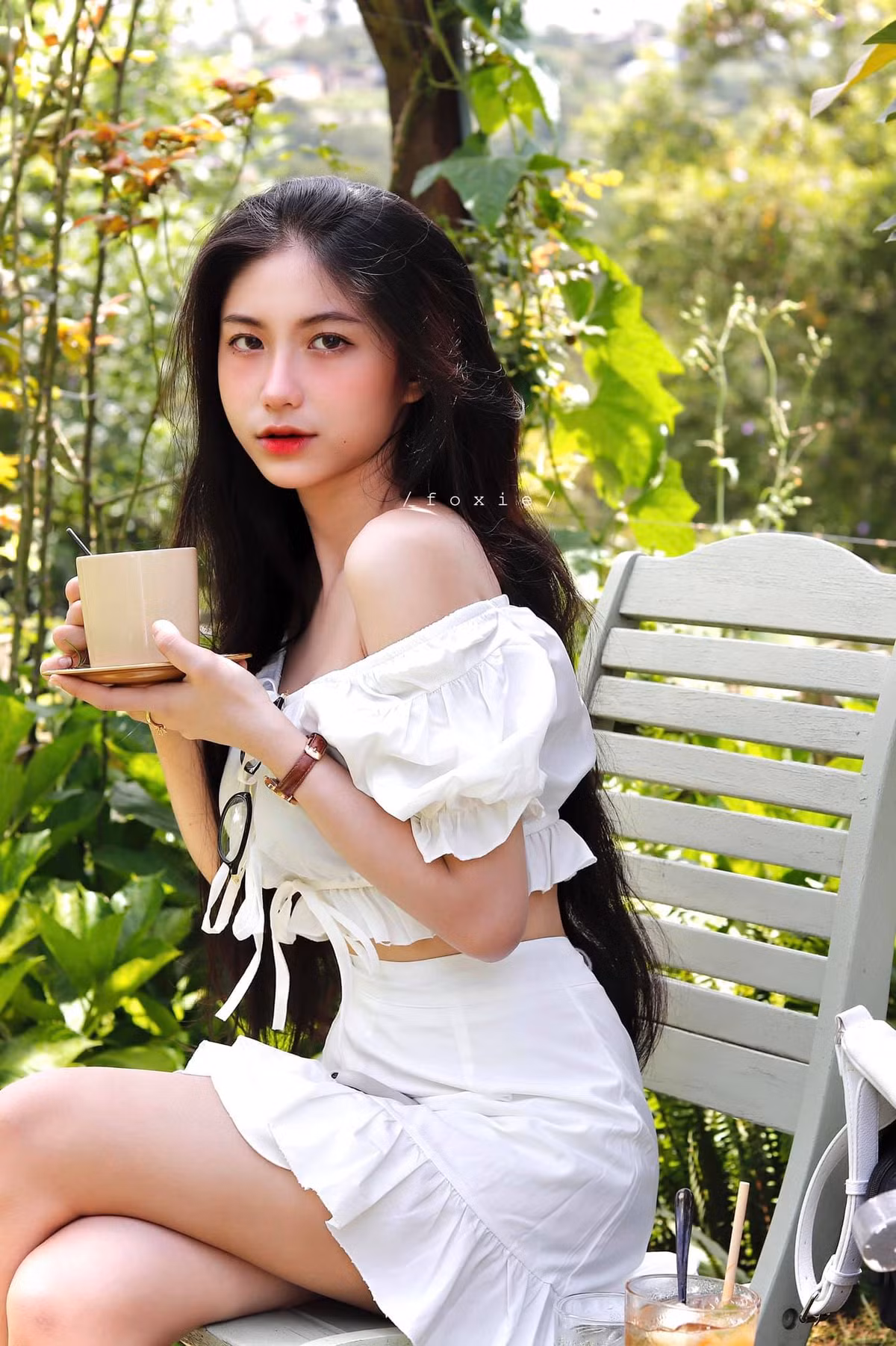Nữ sinh được nhiều người biết đến, nhận được nhiều cơ hội trong nghề người mẫu ảnh và quảng cáo.