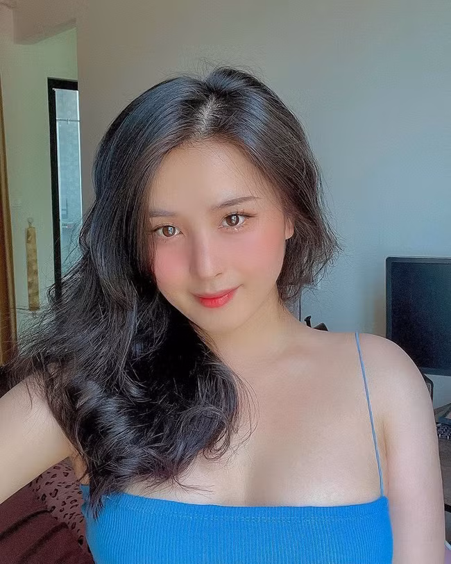 Mỗi bức hình cô chia sẻ trên mạng xã hội thu hút hàng nghìn lượt "thả tim". Ảnh: FBNV