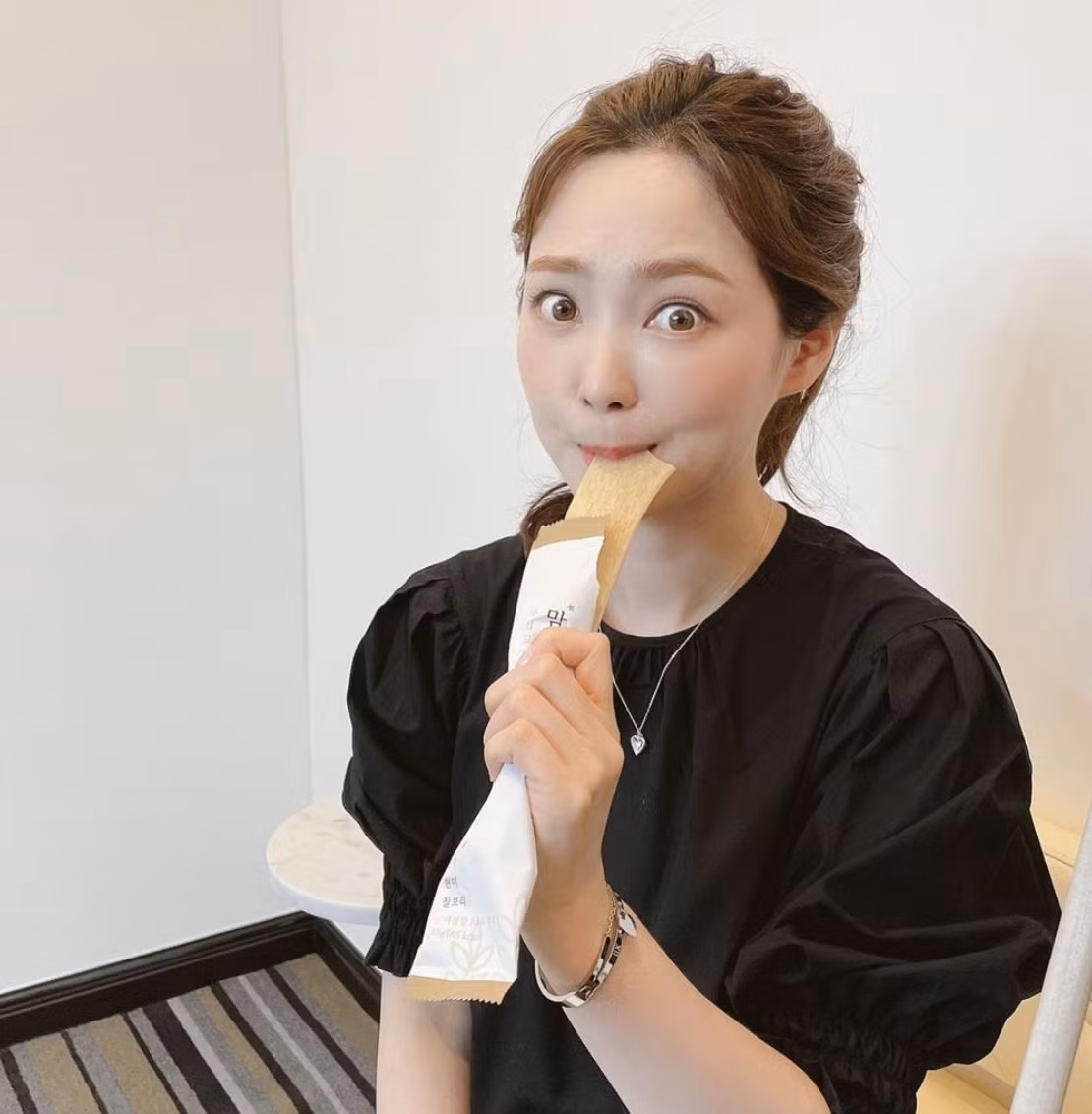 Yu Ram thường được mời chụp ảnh cho các trang tạp chí thể thao và thời trang.