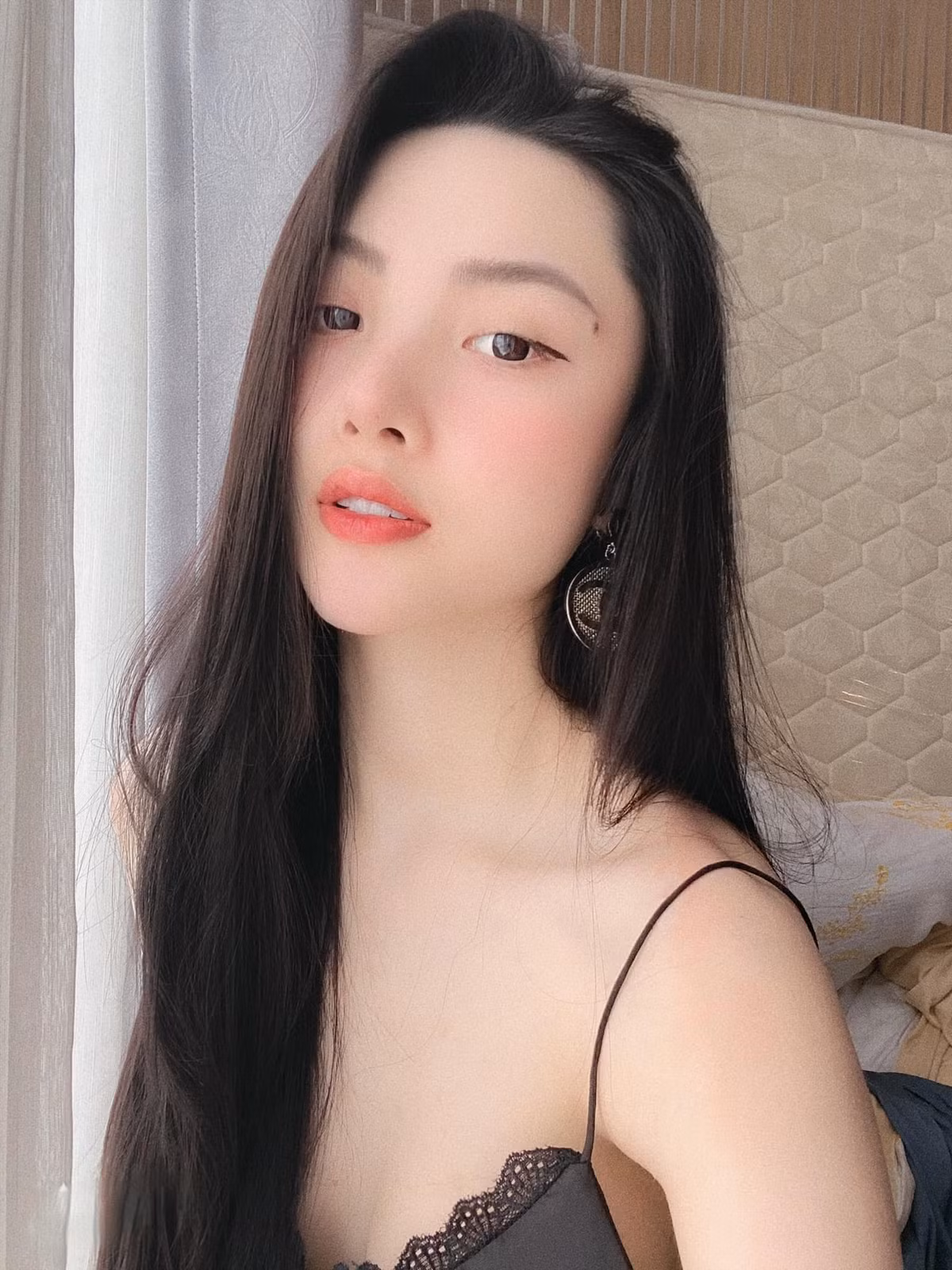 Mặt xinh, dáng chuẩn “Hoa hậu bóng chuyền Cà Mau” bỗng nổi như cồn Mat xinh, dang chuan “Hoa hau bong chuyen Ca Mau” bong noi nhu con