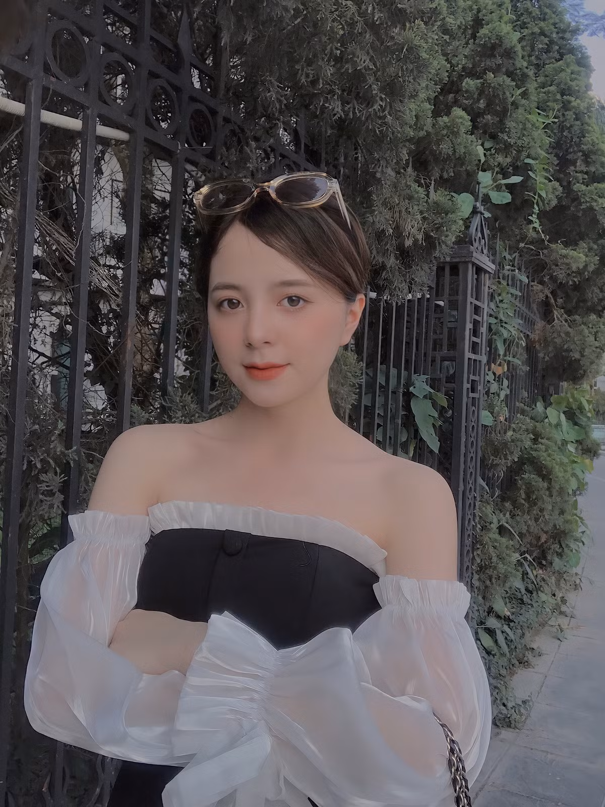 Dù công việc bận rộn nhưng Nhung lúc nào cũng đặt nhiệm vụ học tập lên hàng đầu.