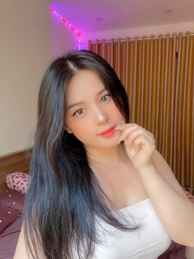 Sau khi bị gã gẫm trên sóng livestream, Thảo Nari đã cảnh báo đến mọi người và chia sẻ trên mạng xã hội.