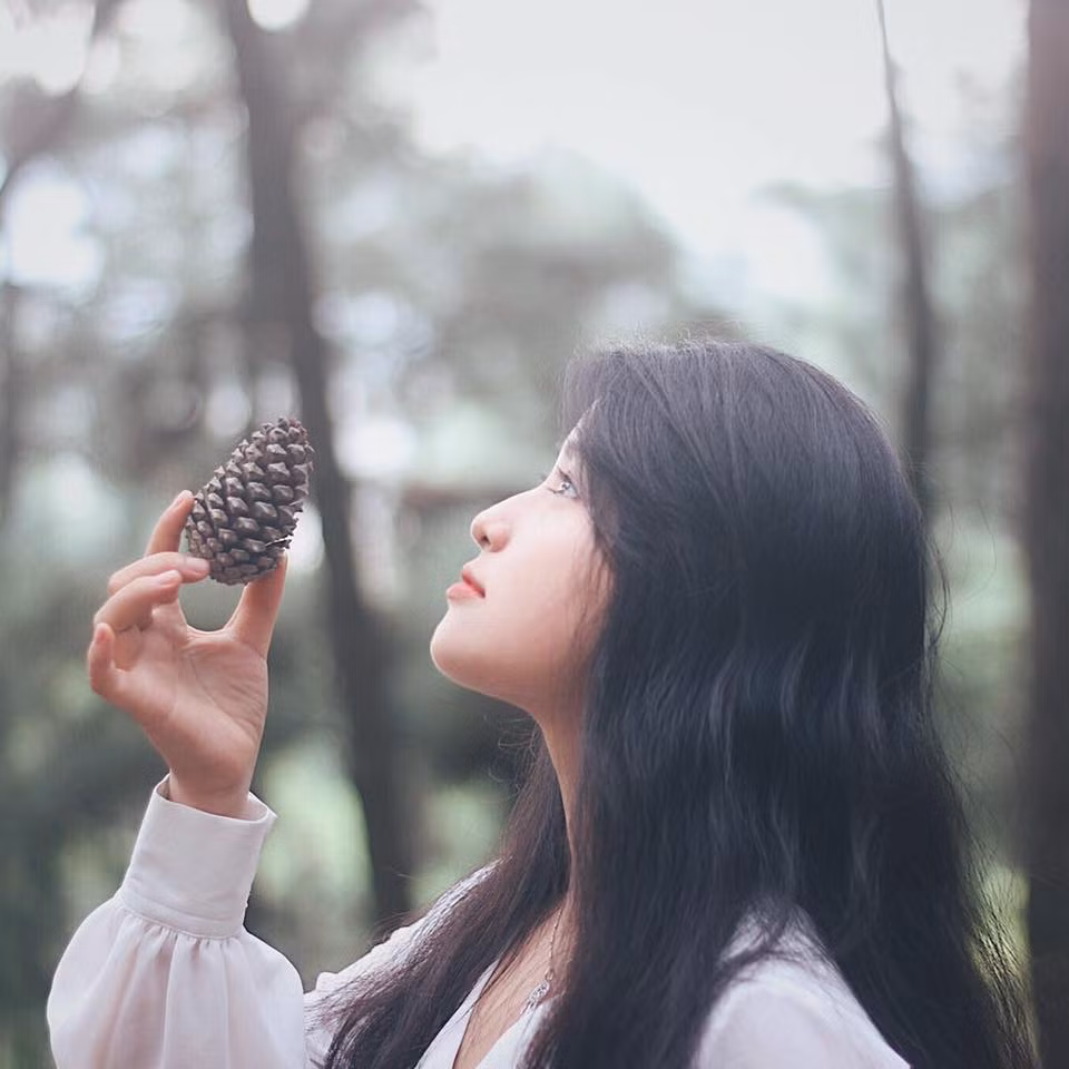 Tuy nhiên theo chia sẻ mới đây, Thanh Nga cho biết cô chỉ vừa mới có ý định livestream trong mùa dịch để nhiều bạn học sinh có thể tiếp cận với kiến thức môn Vật Lý. Ảnh: FBNV