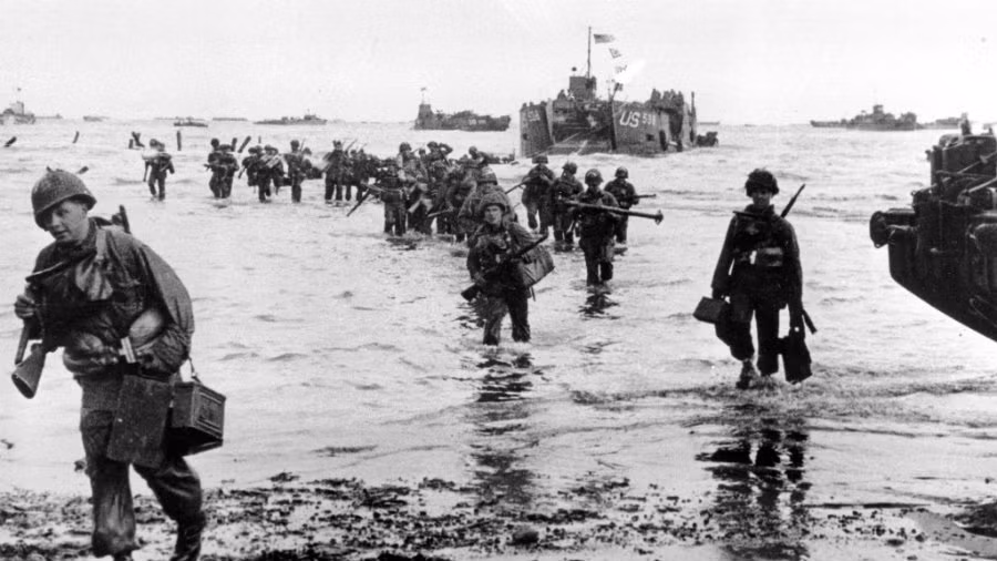 Chính vì vậy, Hitler đã điều lực lượng quân sự lớn đến Pas-de-Calais để ứng chiến với quân Đồng minh thay vì tăng quân ở Normandy.