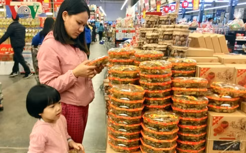 Thi truong Tet: Hang Viet chiem uu the bang chat luong va mau ma