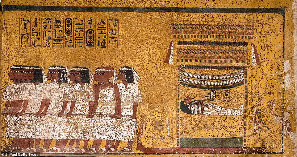 Nguyên do là vì bên trong lăng mộ còn nguyên vẹn xác ướp của Tutankhamun cũng như hàng ngàn báu vật được chôn cất cùng vị pharaoh huyền thoại này.