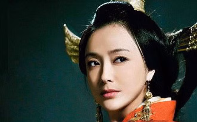 Theo đó, Hoàng Thái hậu Lữ Trĩ đã dùng nhiều thủ đoạn để bảo vệ ngai vàng của con trai cũng như diệt trừ các phi tần trong cung.
