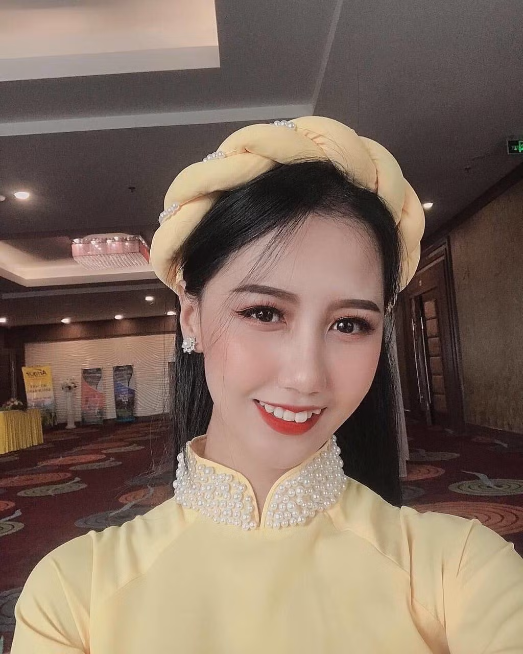 Minh Thư chia sẻ: "Đây là ước mơ lớn nhất đời tôi. Trước đây tôi cũng rất muốn thi vào trường quân đội nhưng bản thân không đủ tự tin. Qua thời gian học tập, tôi nhận thấy ước mơ ấy vẫn luôn cháy bỏng trong lòng nên đã quyết định đi ứng tuyển và vô cùng hạnh phúc khi được trúng tuyển". Được biết, Minh Thư có hai bằng đại học (ngoại ngữ và luật, Đại học Cần Thơ) nhưng Minh Thư vẫn tự nguyện viết đơn đăng kí nghĩa vụ quân sự. 