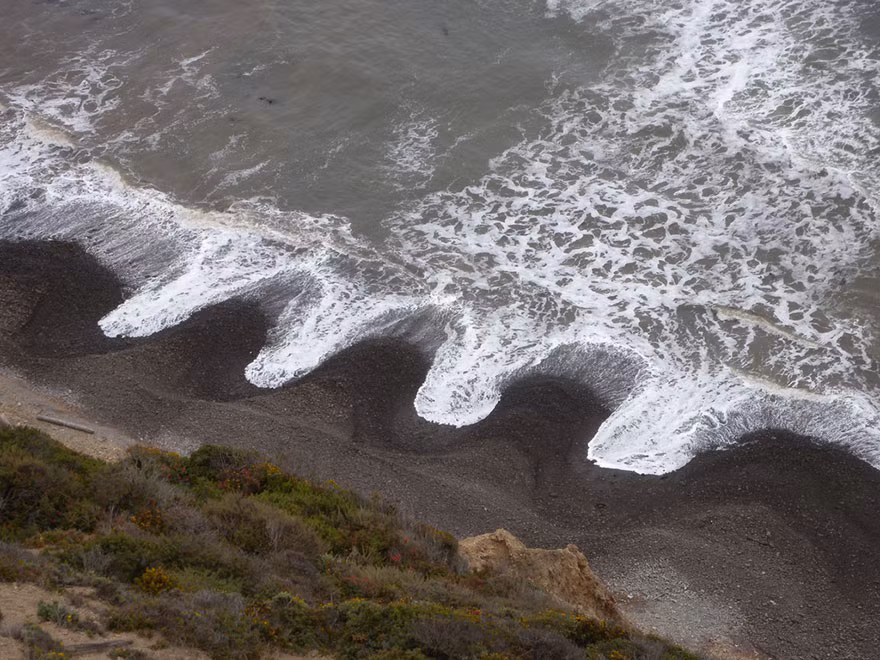 Cận cảnh chỏm bãi biển ở Palomarin, Point Reyes, Mỹ.