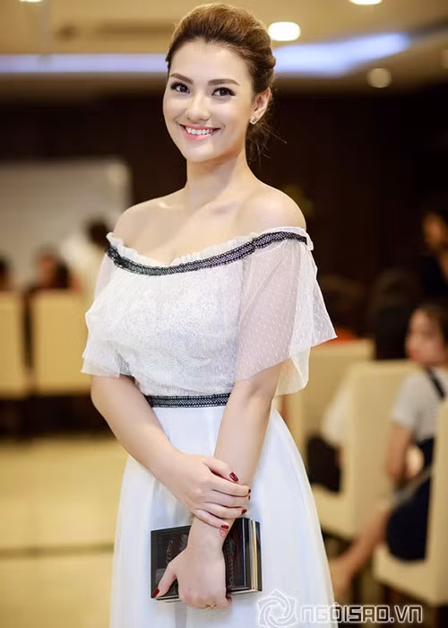 Sau khi sinh con, Hồng Quế được khen ngợi đằm thắm, mặn mà hơn. Ảnh: Ngoisao