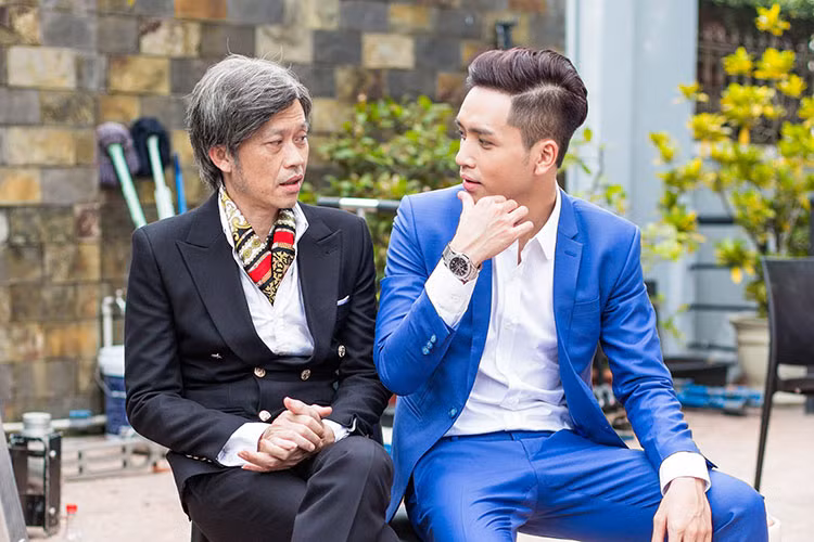 "Đích tôn độc đắc" là một trong những bộ phim Tết 2018 gây chú ý. Phim ra rạp vào ngày 15/2, với sự tham gia diễn xuất của Hoài Linh, Bạch Công Khanh, Thanh Vy...Ảnh: Hoahoctro