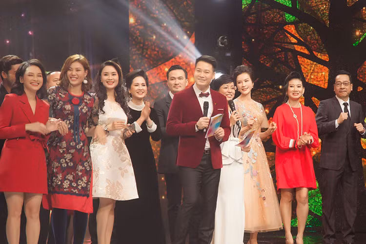 Thanh Mai cùng các bạn diễn cũng như ê-kíp làm phim “Tình khúc bạch dương” mong muốn khán giả tiếp tục yêu thương, đón nhận và ủng hộ hết mình những bộ phim truyền hình Việt Nam được đầu tư kỹ lưỡng về mặt nội dung cũng như chất lượng.