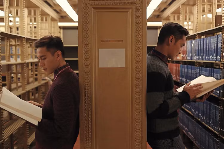 Hồ Vĩnh Khoa chia sẻ khoảnh khắc bên người yêu đồng tính kèm chú thích: “Viết lên câu chuyện đẹp của riêng mình”.