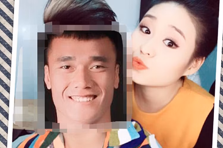 Hot Face sao Việt 24h: Lê Giang hài hước chia sẻ rằng Bùi Tiến Dũng là con rể của cô: “Con rể Bùi Tiến Dũng, cảm ơn con đã đem đến hạnh phúc cho con gái Lê Lộc của mẹ. Bấy lâu nay mẹ giấu vì sợ ảnh hưởng đến con. Nay thì đến lúc mẹ cần công khai rồi. Con trai Bùi Tiến Dũng con đã làm rạng danh nước nhà. Lê Lộc đang nấu cơm nhà chờ con để đá chung kết. Về con nhé. Mẹ và em đang chờ con Bùi Tiến Dũng”.