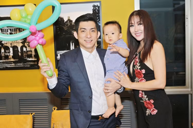 Năm 2014, Phi Thanh Vân đăng ký kết hôn với Bảo Duy. Sau 3 năm mặn nồng, cả hai đường ai nấy đi, Phi Thanh Vân một mình nuôi con trai Tấn Đức. Sau ly hôn, cô có bạn trai mới nhưng hiện tại hai người cũng đã chia tay. Ảnh: Người đưa tin