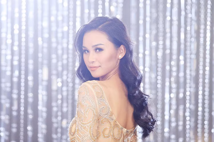 Thu Trang hiện là sinh viên năm 2 chuyên ngành thiết kế thời trang tại một trường đại học ở Hà Nội.