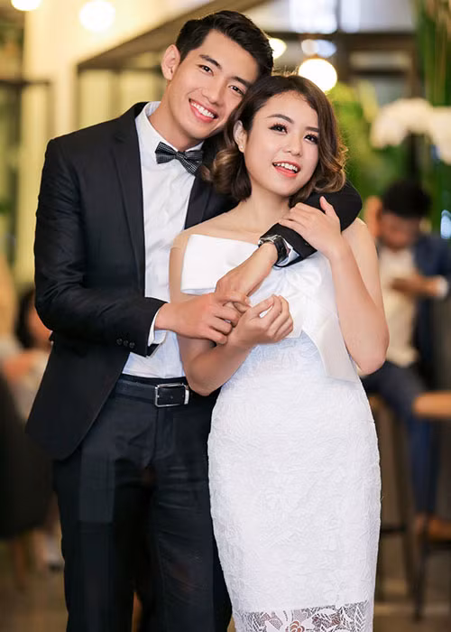 Tháng 1/2017, Thái Trinh và Quang Đăng công khai chuyện tình cảm khiến nhiều người hâm mộ bất ngờ.