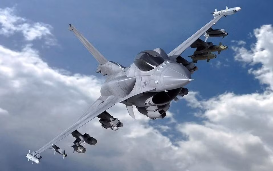 Khi F-16 đạt tốc độ gần Mach 1,9, nó sẽ chịu lực cản tăng lên đáng kể, đặc biệt là lực cản của sóng. Đây là một dạng lực cản khí động học mà máy bay gặp phải ở tốc độ siêu âm.