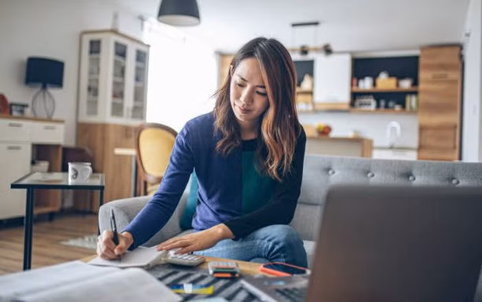 Chi tiêu khôn ngoan để quản lý tiền khi thu nhập bị giảm Chi tieu khon ngoan de quan ly tien khi thu nhap bi giam