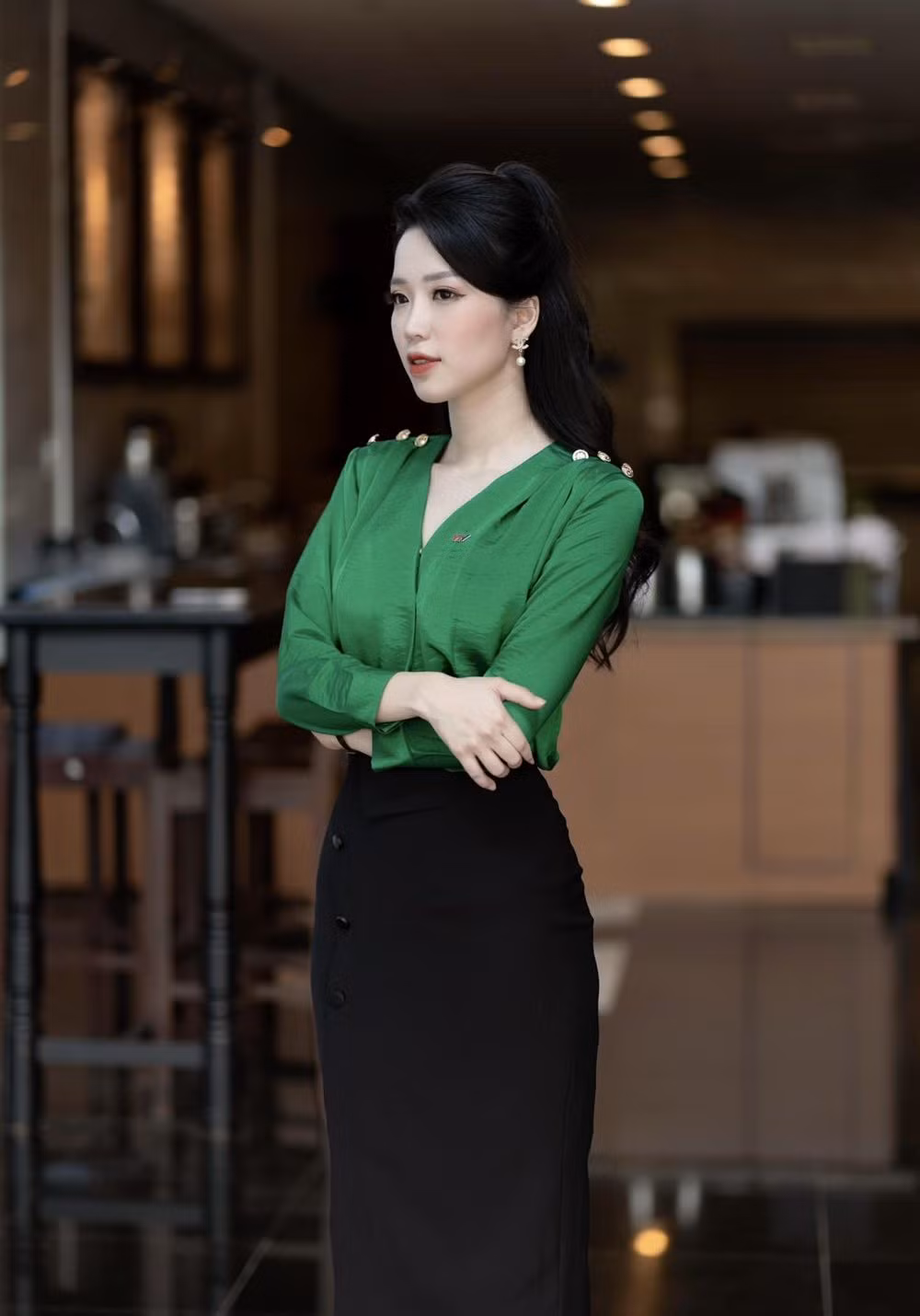 2020. Giữa năm 2021, người đẹp chuyển sang làm MC, phóng viên mảng y tế, sức khỏe. Đầu năm 2022, cô lên hình trực tiếp bản tin Chuyển động 24h.