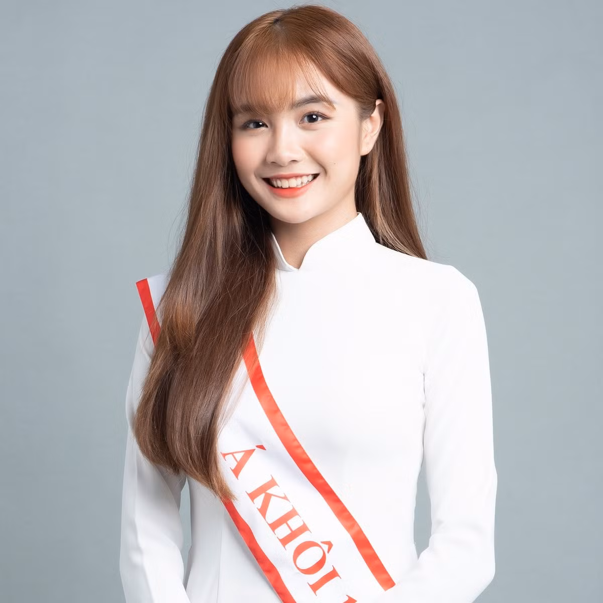 Thay vào đó, Tuyền chọn về quê "sống chậm" cùng gia đình và duy trì học tập theo hình thức online.