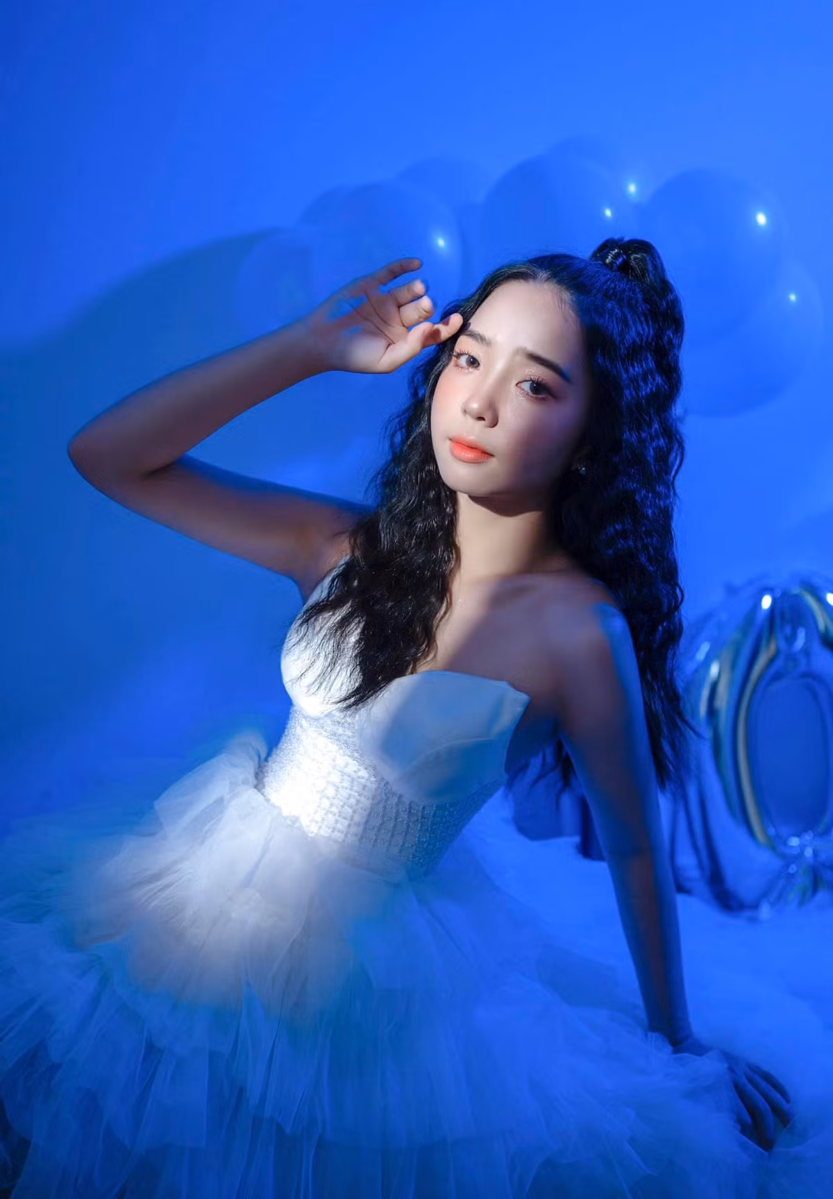 Hot girl Tây Ninh được nhiều người biết đến và nhận về không ít lời mời làm mẫu ảnh cho các shop quần áo và mẫu quảng cáo một số thương hiệu mỹ phẩm.