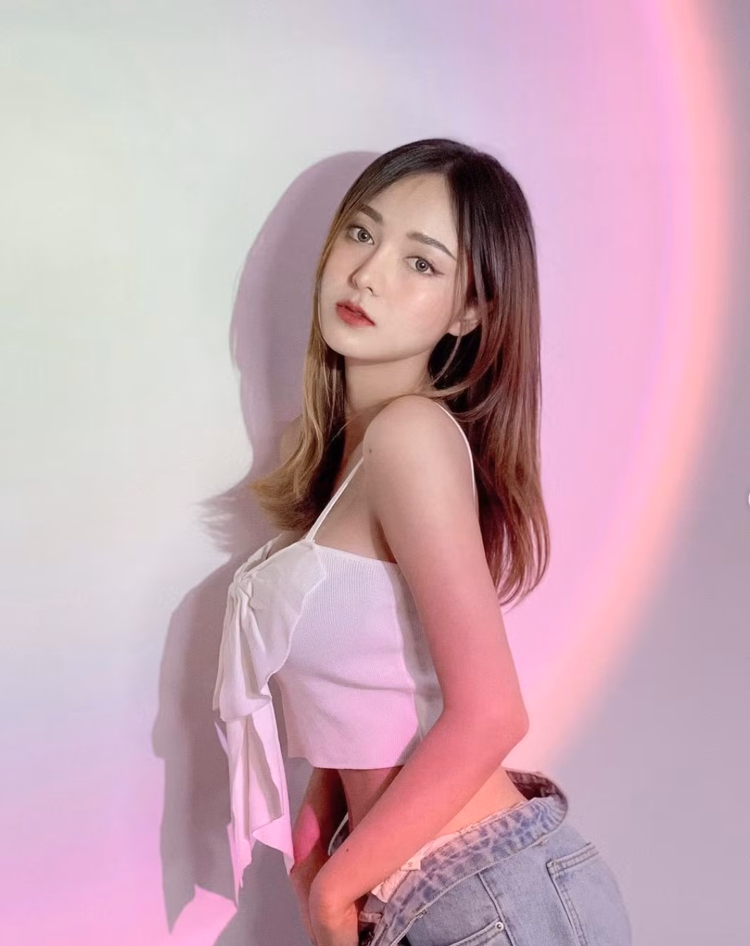 Mỗi hình ảnh của nàng hot girl Thái Lan đều thu hút vài chục nghìn lượt thích. Ảnh: Tổng hợp