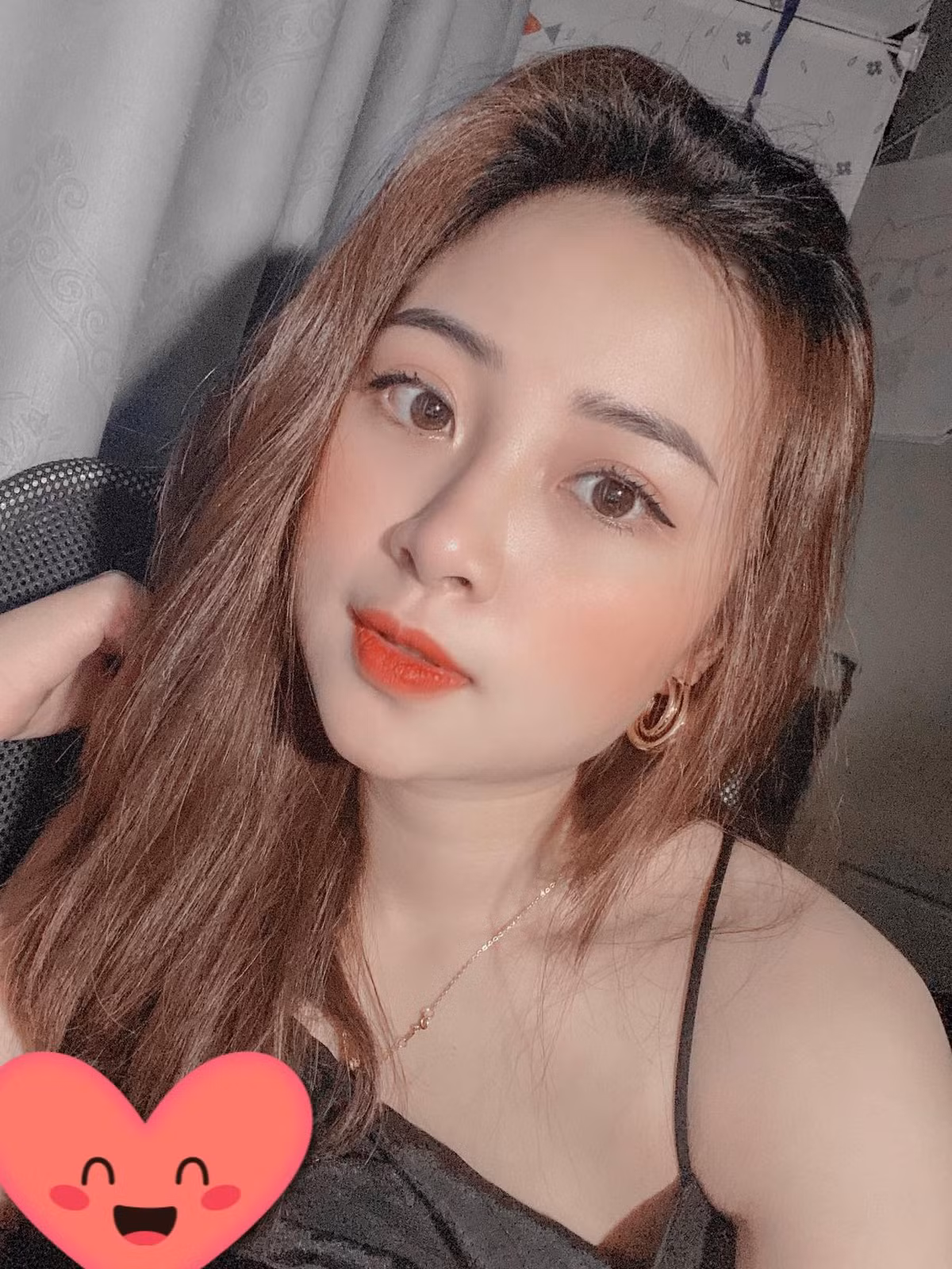 Phản ứng của Nhật Linh nhận được nhiều ủng hộ. Trước những bình luận về phe, bà xã Phan Văn Đức cũng bình thản, thẳng thắn nói rõ lòng mình.