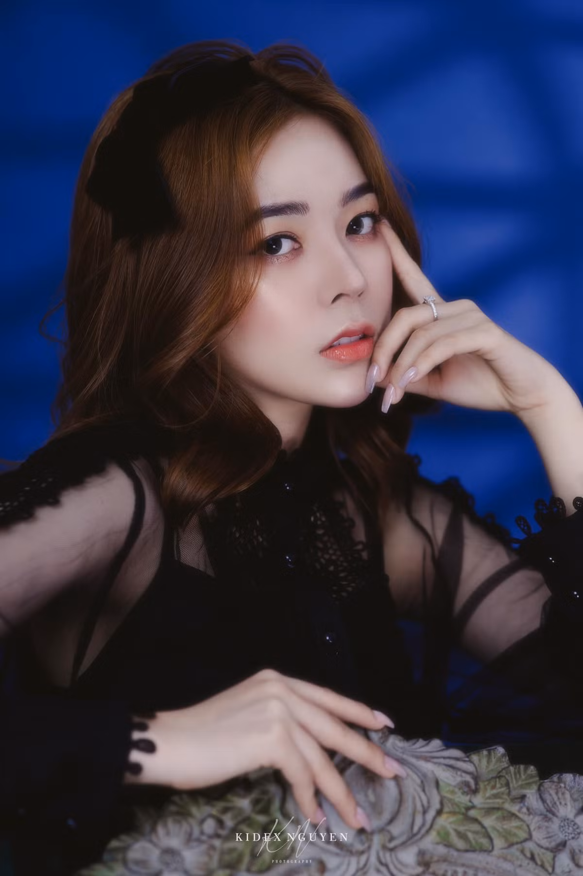 Lương Thị Nhã Huỳnh (Nickname Quỳnh Miêu, sinh năm 1998, quê Kiên Giang) là hot girl TikTok sở hữu gương mặt khả ái cùng vóc dáng cân đối.