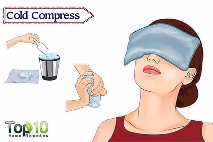  3. Chườm lạnh cũng rất hiệu quả trong điều trị viêm và sưng trong mắt, gây ra đau mắt đỏ. Nhiệt độ lạnh sẽ giúp siết chặt vùng da xung quanh mắt cũng như thư giãn các mạch máu. Điều này sẽ làm giảm đỏ mắt. 