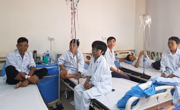Những bệnh nhân Thalassemia có gương mặt gần giống nhau (Vietnamnet.vn).