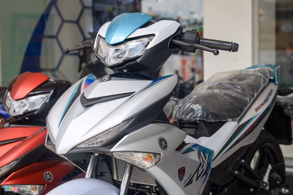 Yamaha Exciter 2018 co them mau tem moi, gia 48 trieu dong-Hinh-2