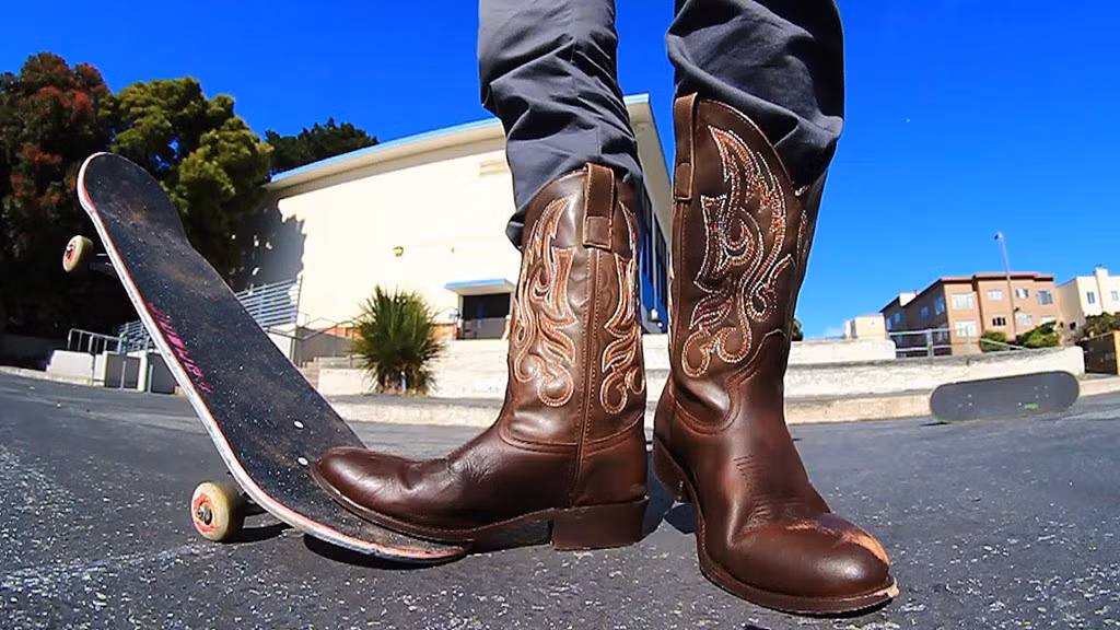 Cowboy boots chỉ dành cho những chàng trai làm việc tại các vùng miền Tây nước Mỹ.