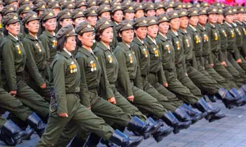 Các nữ binh khối dân quân.