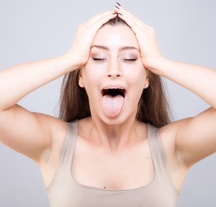 Áp dụng bài tập yoga cho mặt giúp lưu thông máu, da căng khỏe mạnh hồng hào Áp dụng bài tập yoga cho mặt giúp lưu thông máu, da căng khỏe mạnh hồng hào